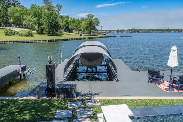 4206 Windswept Drive, Montgomery, TX 77356