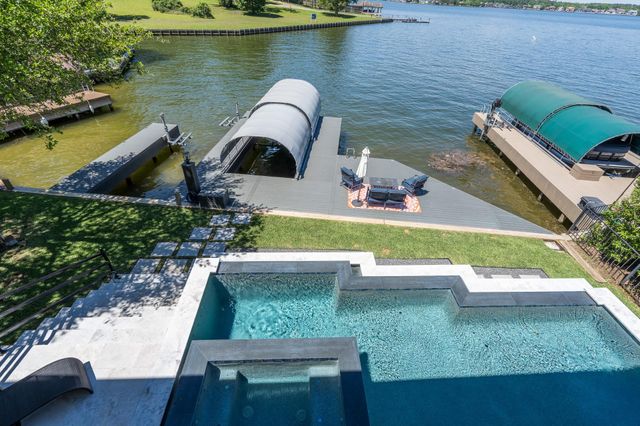 4206 Windswept Drive, Montgomery, TX 77356