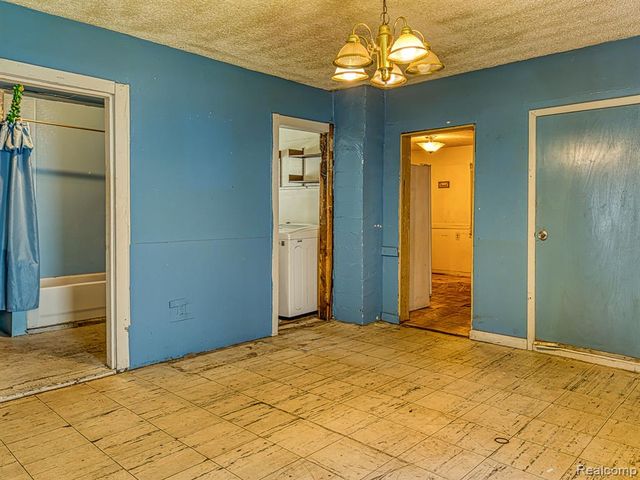 1246 Junction Street, Detroit, MI 48209