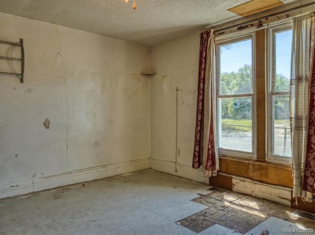 1246 Junction Street, Detroit, MI 48209