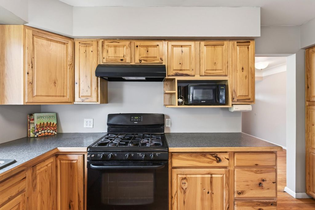 8945 Colfax Avenue S, Bloomington, MN 55420 — photo 4