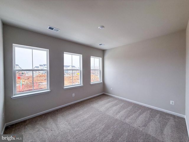 430 SILVER BIRCH DR, Ranson, WV 25438