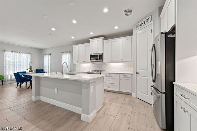 4056 PEGASUS WAY, Naples, FL 34120