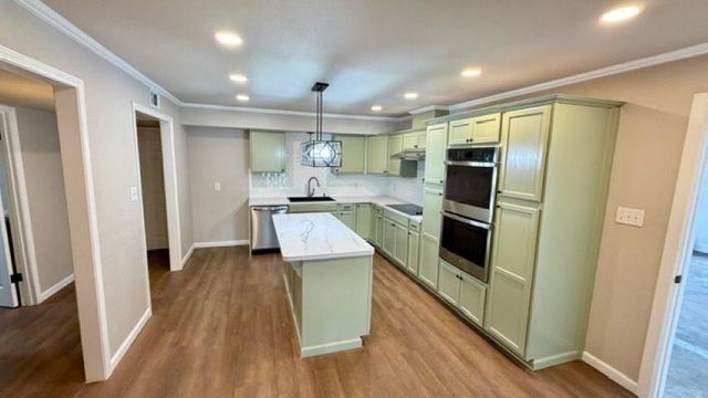 2013 E Warwick Circle, Longview, TX 75601