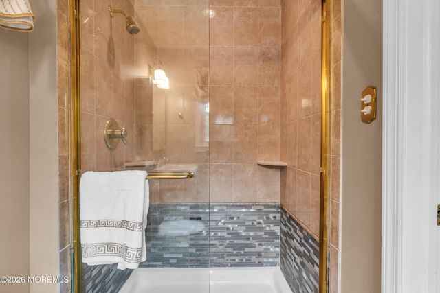 6 Tall Oaks Drive, Hazlet, NJ 07730