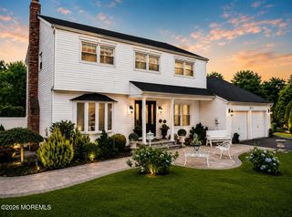 6 Tall Oaks Drive, Hazlet, NJ 07730