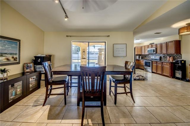 1142 SE 19th TER, Cape Coral, FL 33990