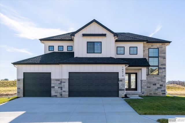 16619 Abigail Street, Bennington, NE 68007