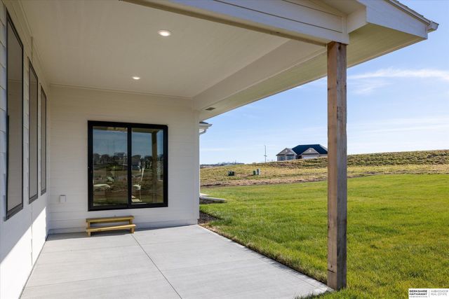 16619 Abigail Street, Bennington, NE 68007