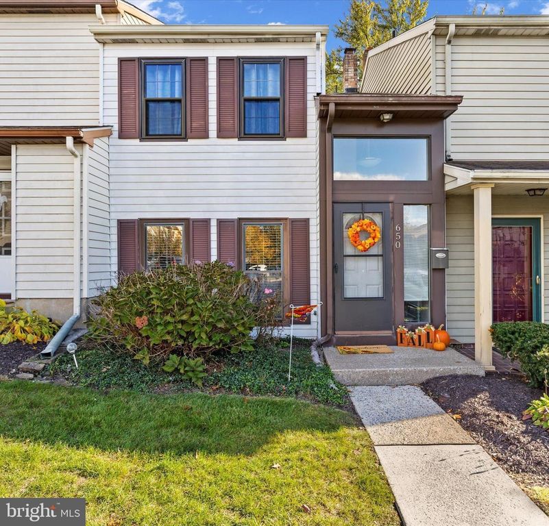 650 LOPAX RD, Harrisburg, PA 17112