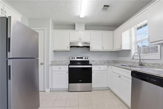 30 Oak Wood Lane, Covington, GA 30016