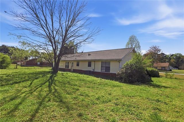 30 Oak Wood Lane, Covington, GA 30016