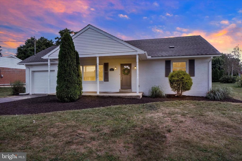 2351 BIRCH RD, York, PA 17408