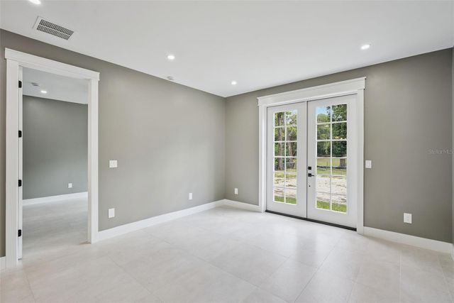 420 E 10TH STREET, Apopka, FL 32703