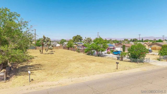 0 Vine ST 6, Hesperia, CA 92345