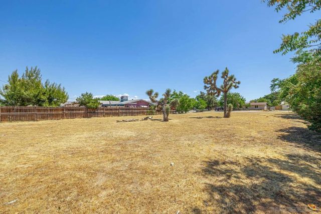 0 Vine ST 6, Hesperia, CA 92345
