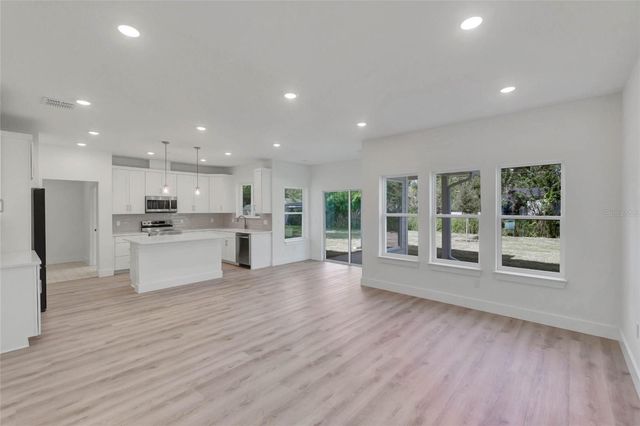 16171 NW 243RD WAY, High Springs, FL 32643