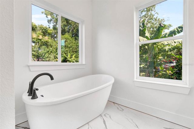 16171 NW 243RD WAY, High Springs, FL 32643