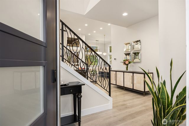 139 Duane Lane NW, Bainbridge Island, WA 98110