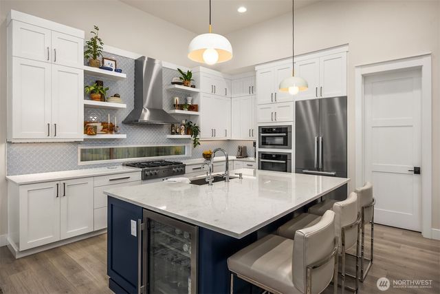 139 Duane Lane NW, Bainbridge Island, WA 98110