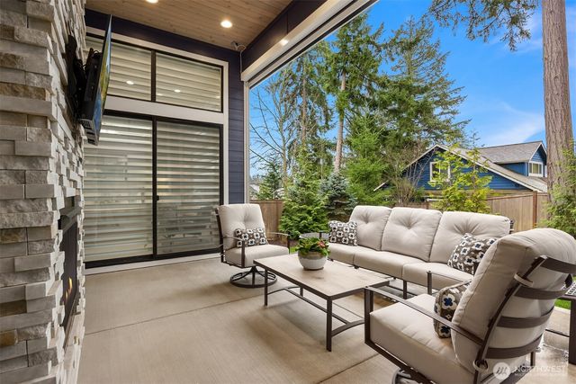 139 Duane Lane NW, Bainbridge Island, WA 98110