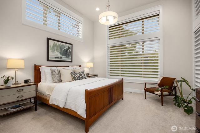 139 Duane Lane NW, Bainbridge Island, WA 98110