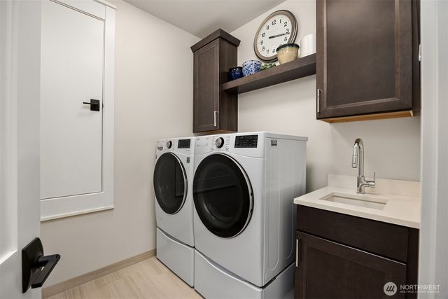 139 Duane Lane NW, Bainbridge Island, WA 98110