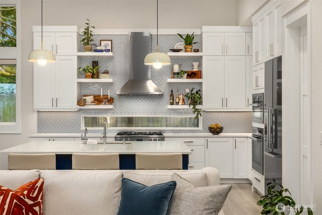 139 Duane Lane NW, Bainbridge Island, WA 98110