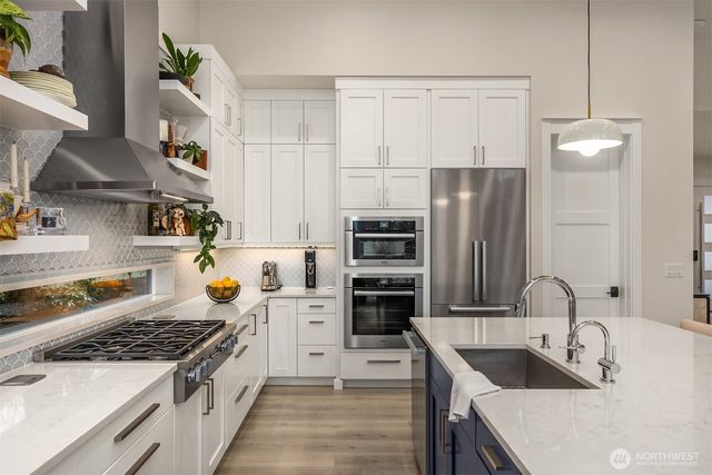 139 Duane Lane NW, Bainbridge Island, WA 98110