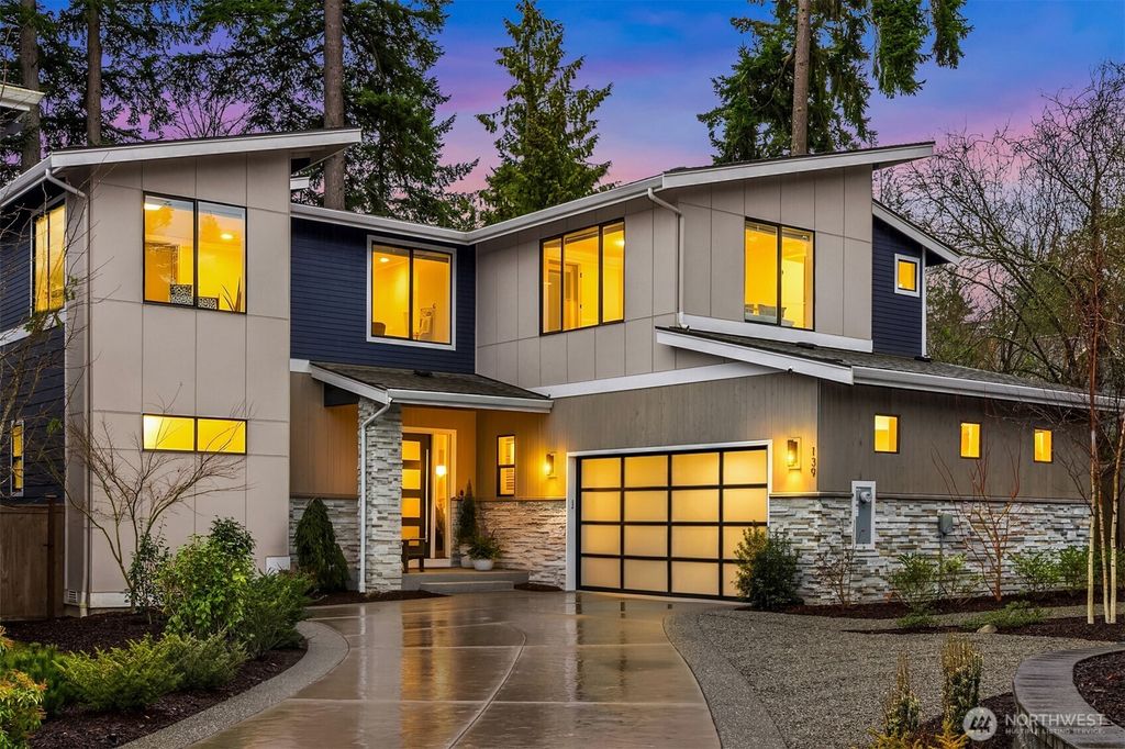 139 Duane Lane NW, Bainbridge Island, WA 98110