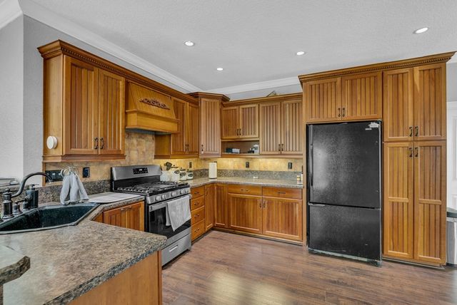 160 Eagles Bluff Cir, Spencer, TN 38585