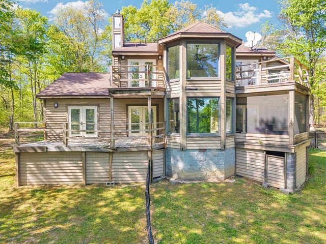 160 Eagles Bluff Cir, Spencer, TN 38585