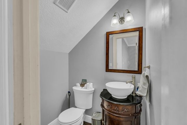 160 Eagles Bluff Cir, Spencer, TN 38585