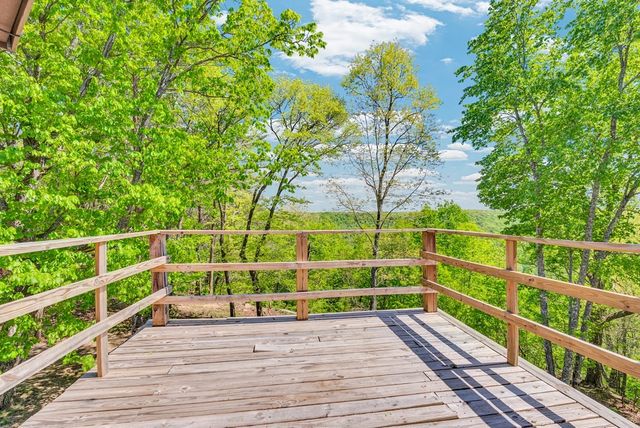 160 Eagles Bluff Cir, Spencer, TN 38585