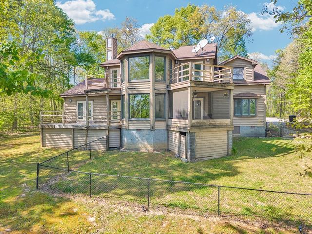 160 Eagles Bluff Cir, Spencer, TN 38585