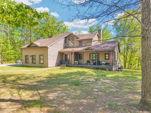 160 Eagles Bluff Cir, Spencer, TN 38585