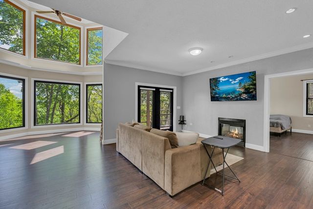 160 Eagles Bluff Cir, Spencer, TN 38585