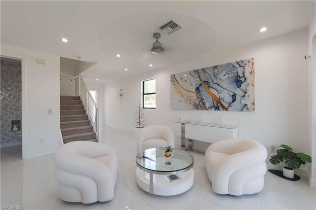 7510 Rockefeller DR, Naples, FL 34119