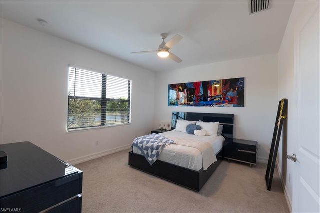 7510 Rockefeller DR, Naples, FL 34119