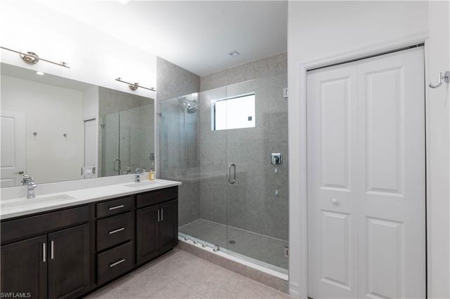 7510 Rockefeller DR, Naples, FL 34119