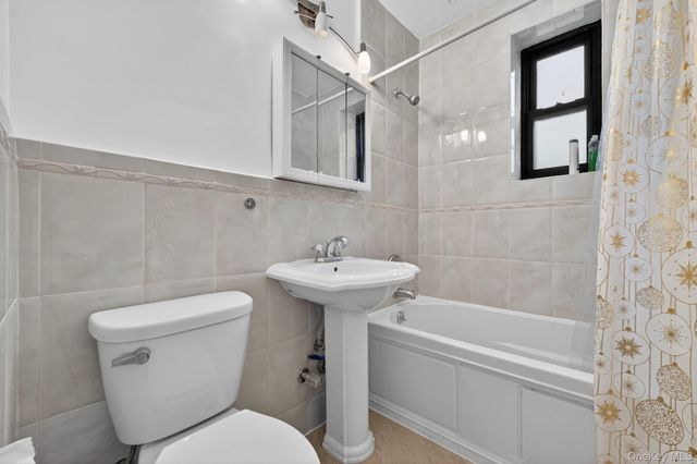 7619 Ditmars Boulevard 1, East Elmhurst, NY 11370