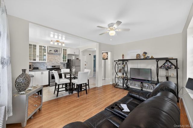 7619 Ditmars Boulevard 1, East Elmhurst, NY 11370