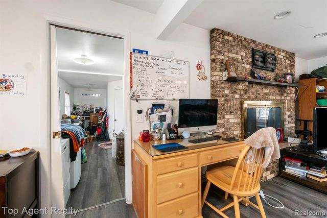 2065 Ridgemont Street, Commerce Twp, MI 48382