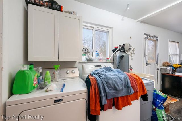 2065 Ridgemont Street, Commerce Twp, MI 48382