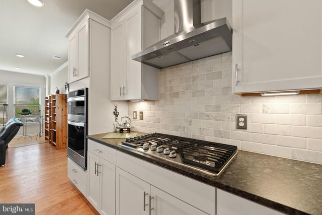 46408 REDDISH KNOB DR, Sterling, VA 20164