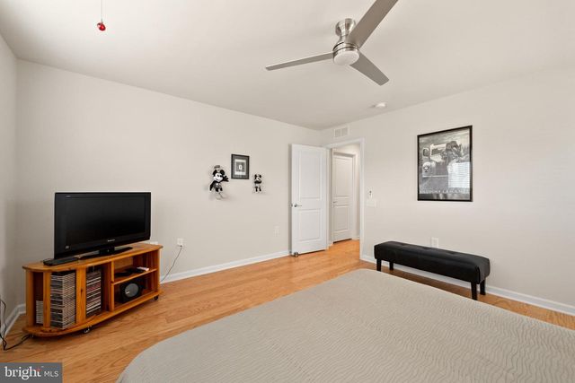 46408 REDDISH KNOB DR, Sterling, VA 20164