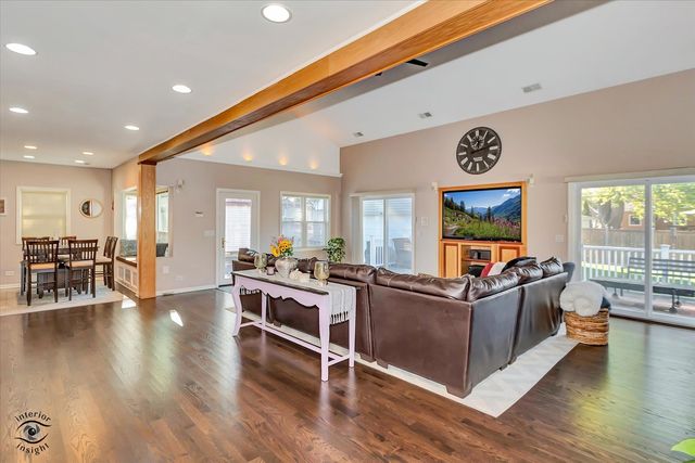 918 S Fairfield Avenue, Lombard, IL 60148