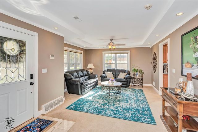 918 S Fairfield Avenue, Lombard, IL 60148