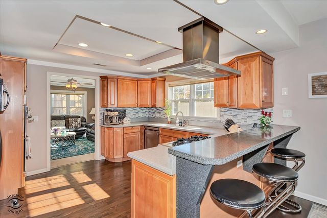 918 S Fairfield Avenue, Lombard, IL 60148