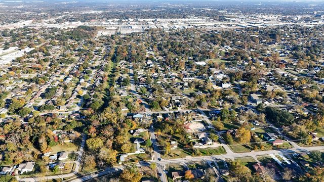 1097 Dewalt Street, Houston, TX 77088